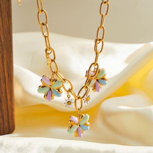 Women's Stainless Steel Geometric Oil Drip Flower Necklace With 18K Gold Vacuum Plated Finish And Regular Chain