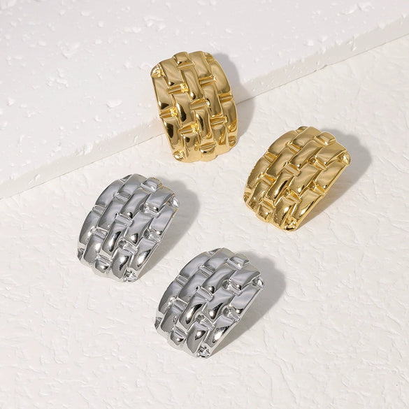 Women's Stainless Steel Geometric Plaid Stud Earrings With Electroplating