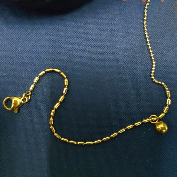 Women's Stainless Steel Geometric Round Bead Gold Bean Necklace With Electroplated Design And Rice Grain Wave Bead Chain