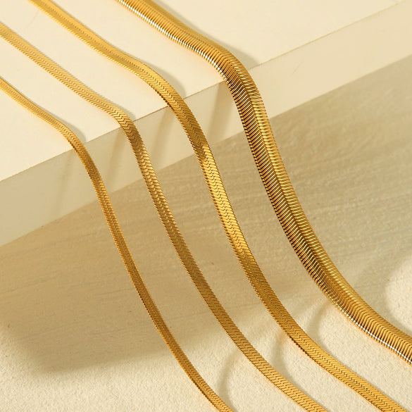 Women's Stainless Steel Geometric Snake Blade Chain Necklace With Electroplating