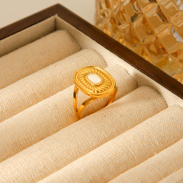 Women's Stainless Steel Geometric Spiral Pattern Electroplated Ring