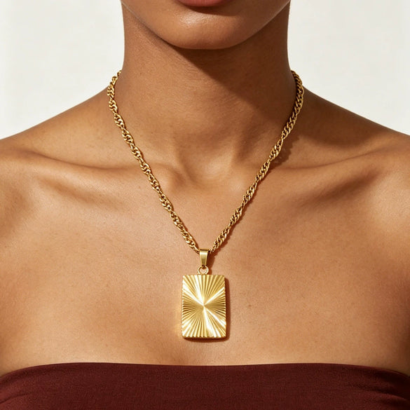 Women's Stainless Steel Geometric Square Pendant Clavicle Necklace With Electroplated Gold Finish Versatile Fashion Jewelry
