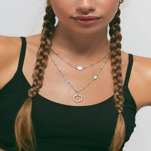 Women's Stainless Steel Heart Y Necklace With Geometric Pendant Electroplated Light Luxury Layered Clavicle Chain
