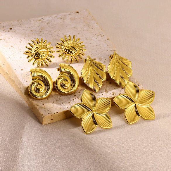Women's Stainless Steel Heartshaped Golden Exaggerated Stud Earrings With Petals Textured And Electroplating Design