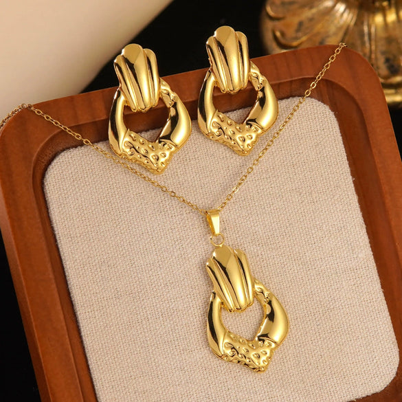 Women's Stainless Steel Jewelry Set With Flower Peach Heart Bow Earrings And Necklace Butterfly Dragonfly Insect Pattern Electroplated