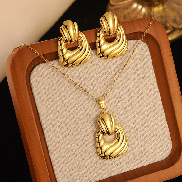 Women's Stainless Steel Jewelry Set With Flower Peach Heart Bow Earrings And Necklace Butterfly Dragonfly Insect Pattern Electroplated