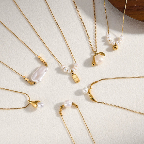 Women's Stainless Steel 18K Gold Plated Necklace With Natural Pearl Small Square Geometric Pendant And Regular Clavicle Chain