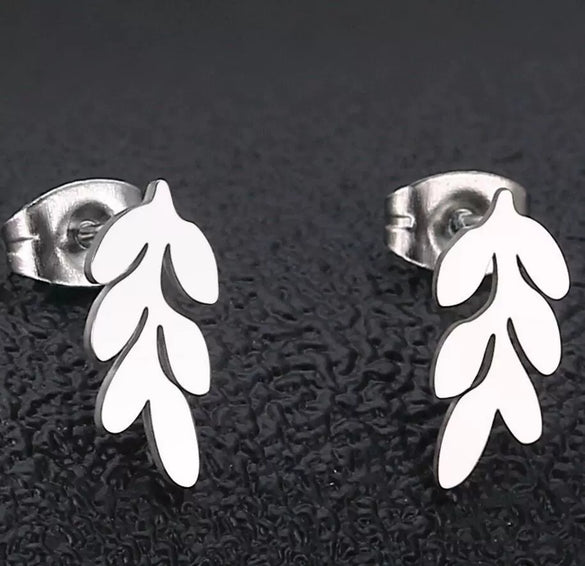 Women's Stainless Steel Leaf Flower Earrings With Electroplated Finish Botanical Fashion Jewelry