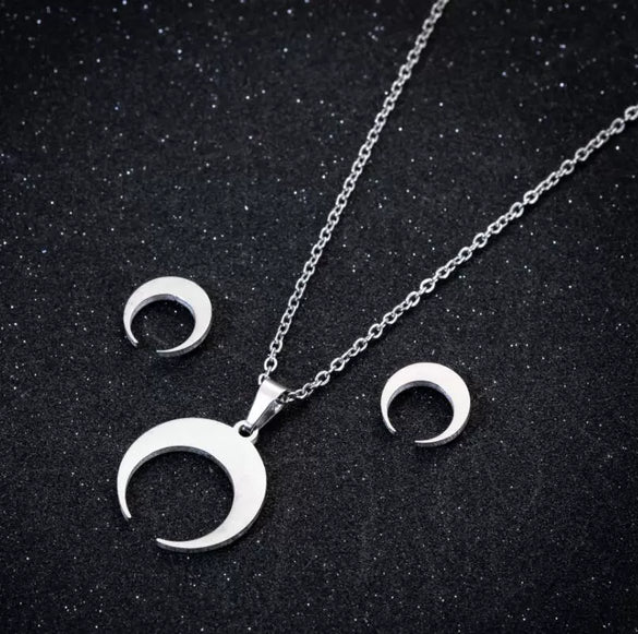 Women's Stainless Steel Moon Stud Earrings And Necklace Set With Geometric Pendant And Electroplated Finish