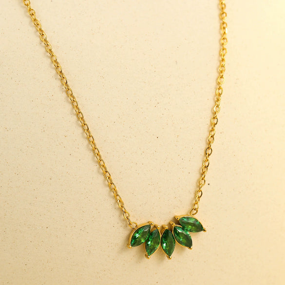 Women's Stainless Steel Necklace With Micropaved Zircon Petal Leaf Pendant Electroplated Titanium Steel Clavicle Chain