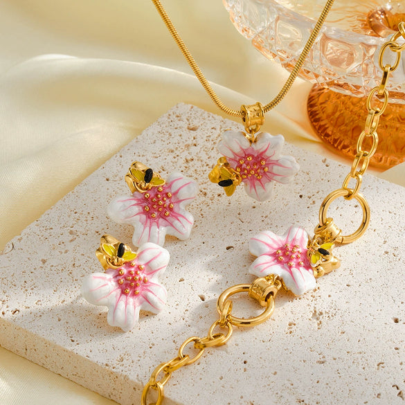 Women's Stainless Steel Oil Drip Flower Geometric Jewelry Set With Necklace Bracelet And Earrings In Gold Tone Vacuum Plating