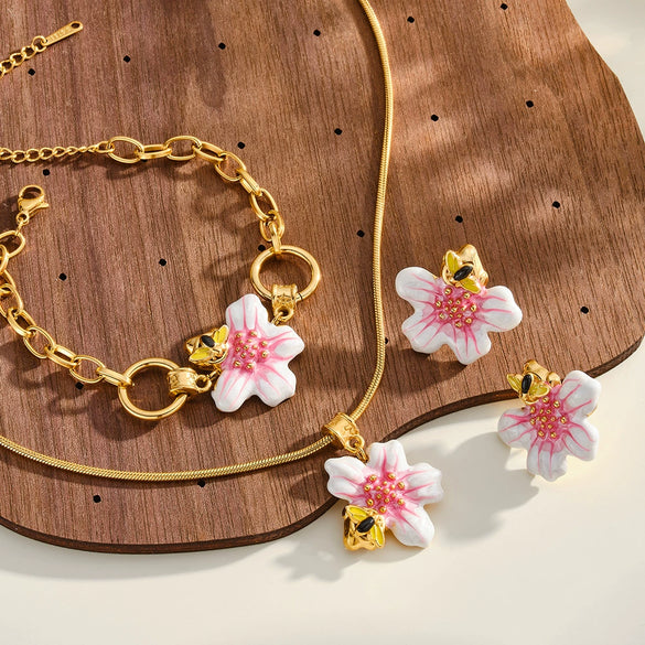 Women's Stainless Steel Oil Drip Flower Geometric Jewelry Set With Necklace Bracelet And Earrings In Gold Tone Vacuum Plating