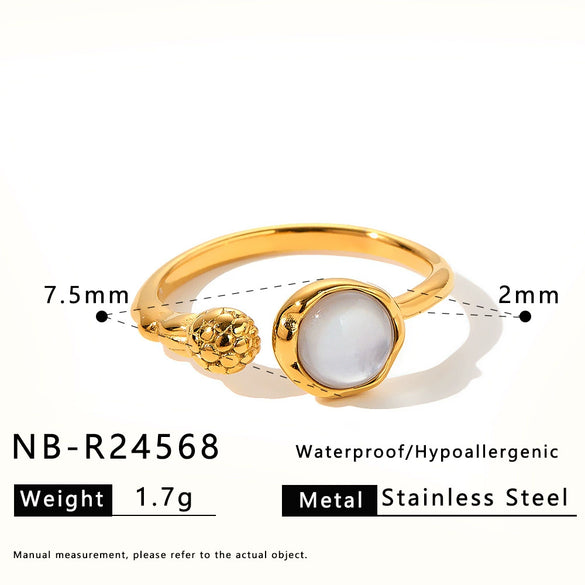 Women's Stainless Steel Ring With Cat's Eye Stone Heart Design Zircon Inlay And 18K Vacuum Electroplated Finish