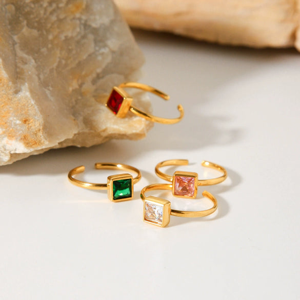 Women's Stainless Steel Ring With Geometric Pattern Inlaid Square Zircon 18K Gold Plated