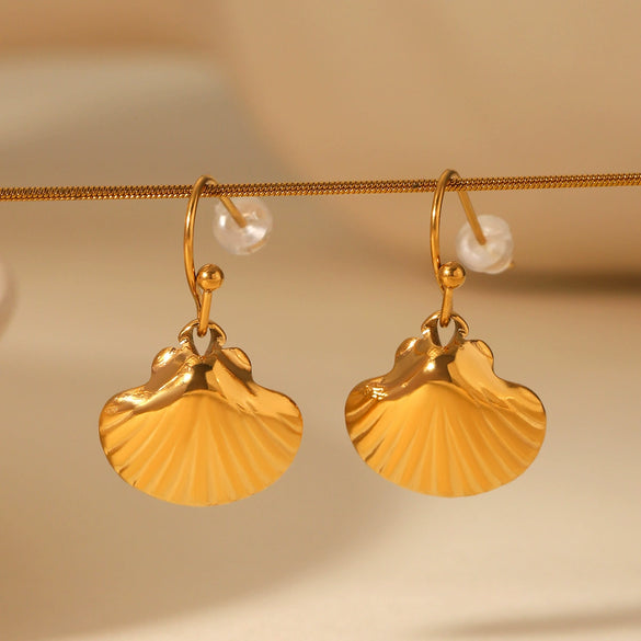 Women's Stainless Steel Shell Earrings With 18K Goldplated Ear Hooks Geometric Pattern Electroplating Minimalist Style