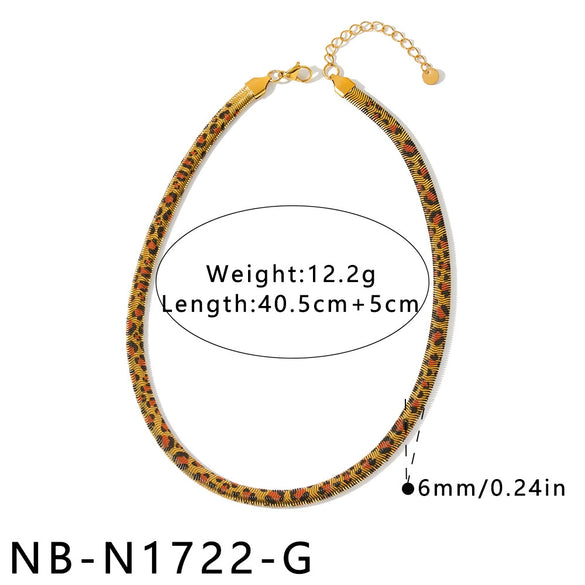 Women's Stainless Steel Snake Shaped Chain Necklace With Geometric Design And 18K Vacuum Plated Finish