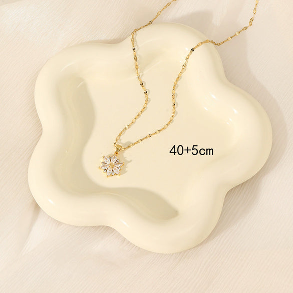Women's Stainless Steel Snowflake Pendant Lip Chain Necklace With Mixed Gemstone Setting And Electroplating