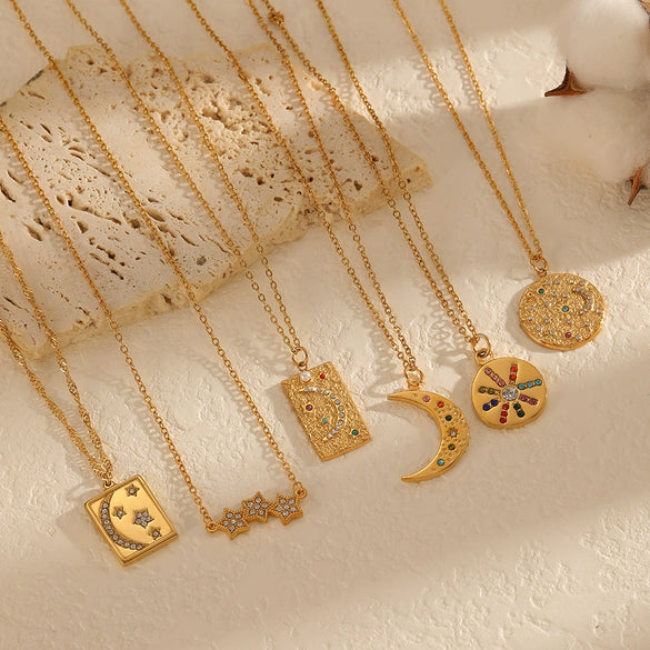 Women's Stainless Steel Star Pendant Necklace With Pvd Furnace Vacuum Real Gold Plating And Minimalist Style