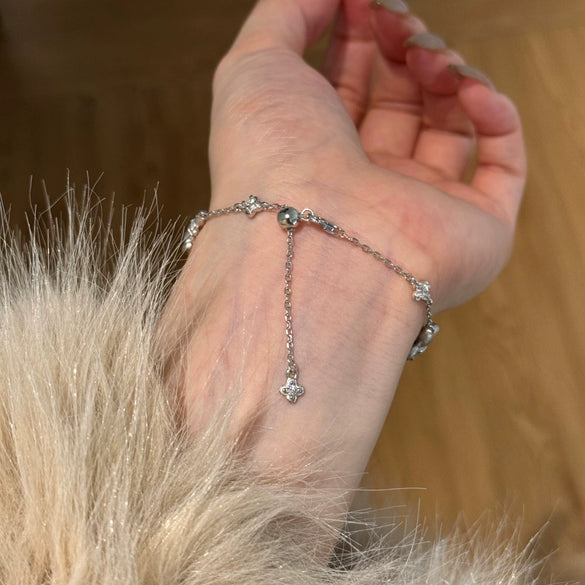 Women's 925 Sterling Silver Flowershaped Elegant Bracelet With Matte And Electroplating Craft