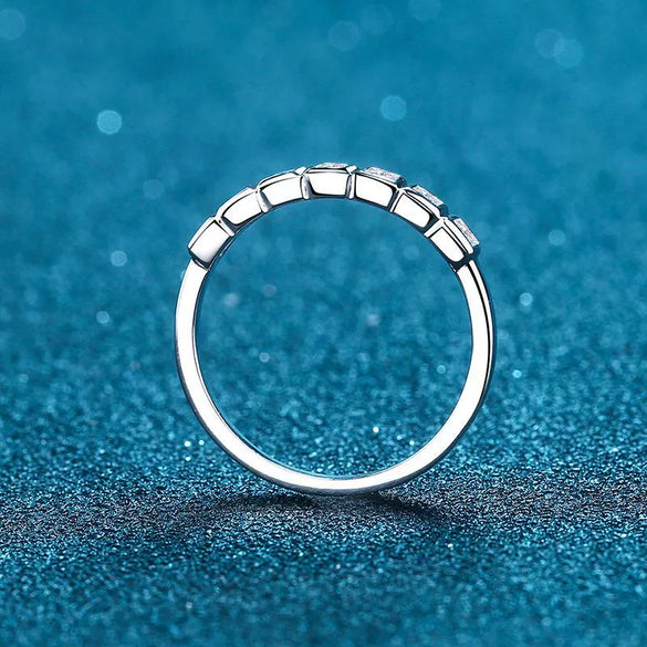 Women's 925 Sterling Silver Geometric Princess Cut Moissanite Row Ring With Electroplated Finish