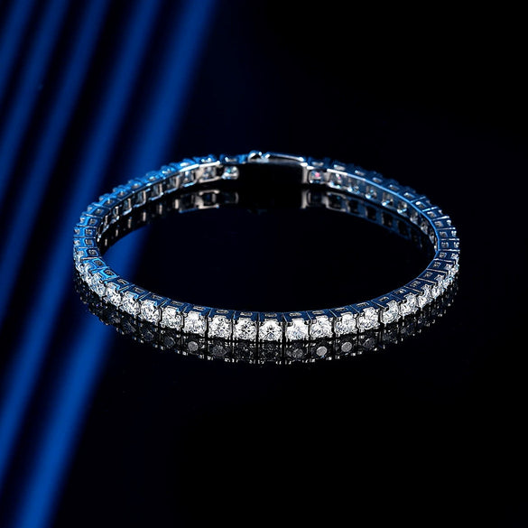 Women's Sterling Silver Moissanite Tennis Chain Bracelet With Spring Buckle Design And Geometric Style