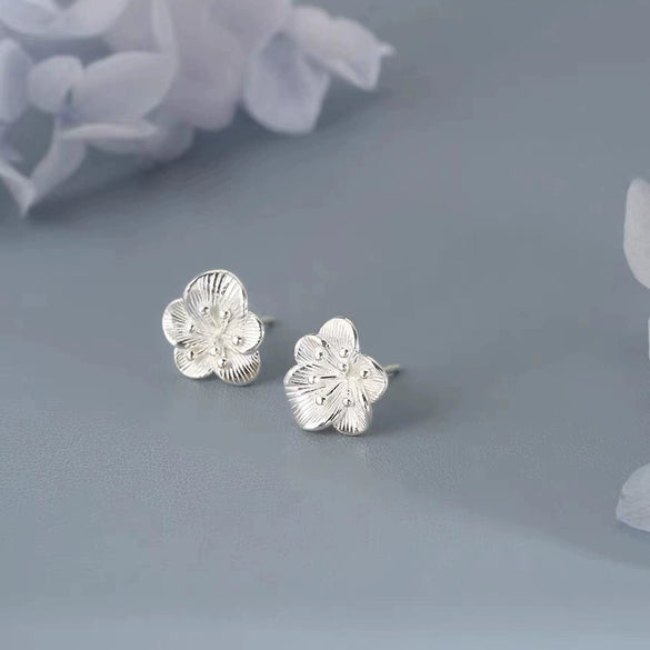 Women's Sterling Silver Plum Blossom Flower Stud Earrings Light Luxury Electroplated Floral Fashion Jewelry