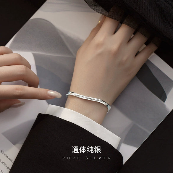 Women's 925 Sterling Silver Ushaped Mobius Bracelet With Minimalist Electroplated Design