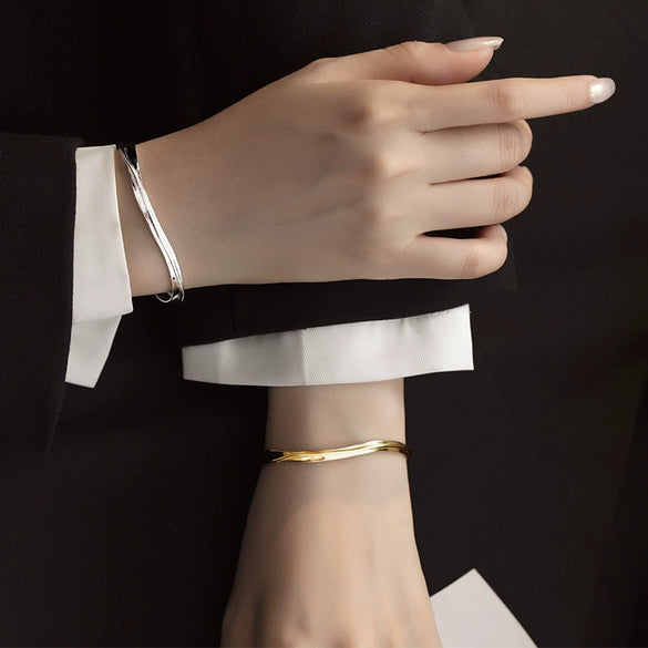Women's 925 Sterling Silver Ushaped Mobius Bracelet With Minimalist Electroplated Design