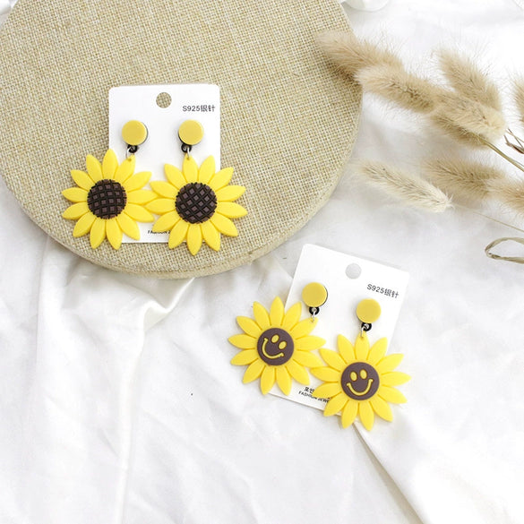 Women's Sunflower Flower Earrings With Resin And Plastic Design Pastoral Floral Style Jewelry For Wholesale