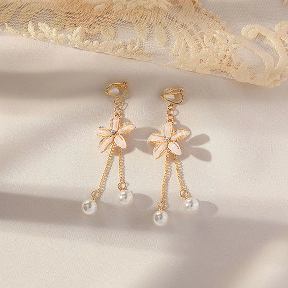 Women's Sweet Geometric Ear Clip Earrings Alloy Silver Plated Gold Plated Simple Long Electroplated Ear Jewelry