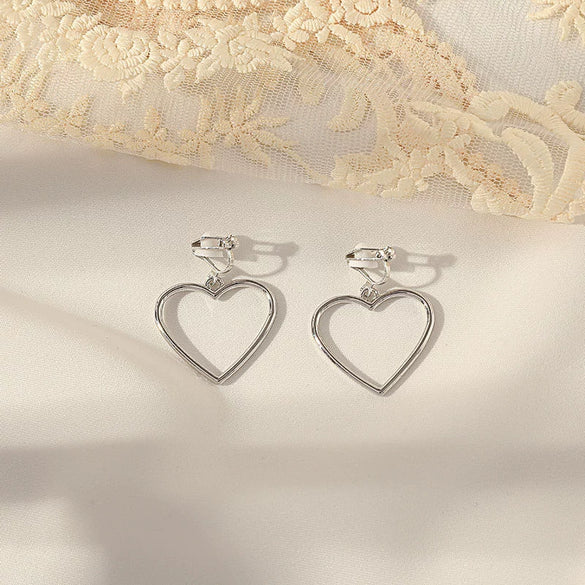 Women's Sweet Geometric Ear Clip Earrings Alloy Silver Plated Gold Plated Simple Long Electroplated Ear Jewelry