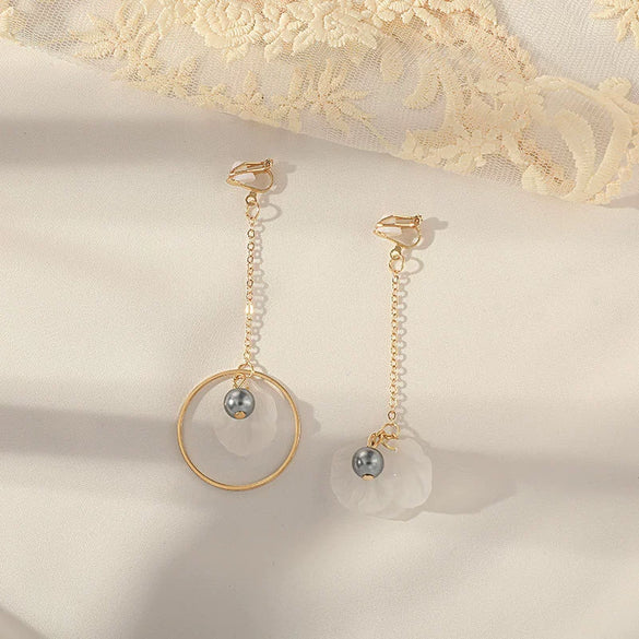 Women's Sweet Geometric Ear Clip Earrings Alloy Silver Plated Gold Plated Simple Long Electroplated Ear Jewelry