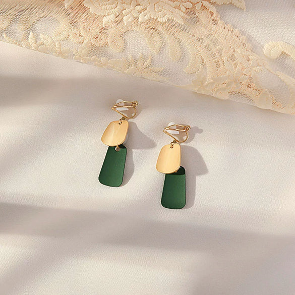 Women's Sweet Geometric Ear Clip Earrings Alloy Silver Plated Gold Plated Simple Long Electroplated Ear Jewelry