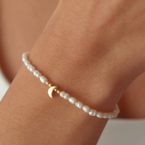 Women's Sweet Heart Shape Copper Bracelet With Inlaid Pearl Electroplated Casual Elegant Jewelry