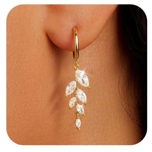 Women's Sweet Leaf Shaped Copper Stud Earrings With Zircon Electroplated Floral Fashion Jewelry