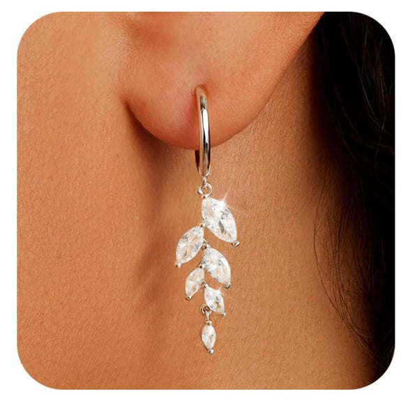 Women's Sweet Leaf Shaped Copper Stud Earrings With Zircon Electroplated Floral Fashion Jewelry