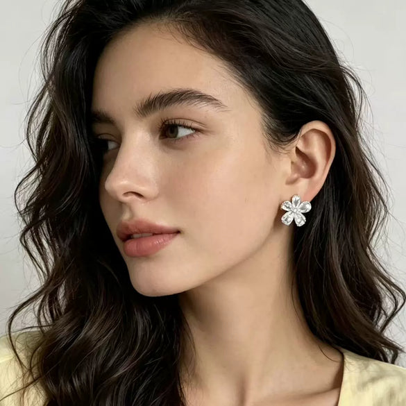 Women's Sweet Style Flower Earrings With Zircon Inlay Metal Floral Studs With Copper Ear Needles