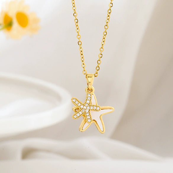 Women's Titanium Steel And Copper Starfish Pendant Necklace With Natural Style And 18K Gold Plated Electroplating Treatment