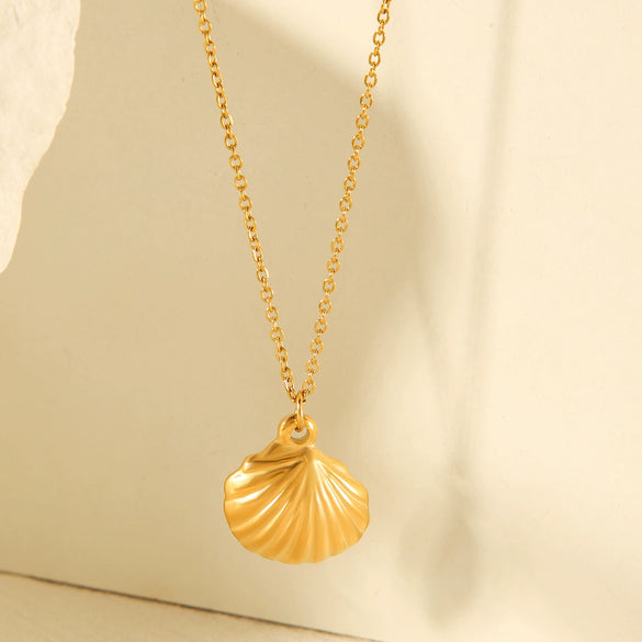 Women's Titanium Steel And Stainless Steel Necklace With Scallop Pendant And Geometric Pattern Electroplated Natural Style