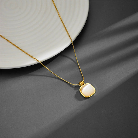 Women's Titanium Steel Box Chain Cat's Eye Necklace With Geometric Style And Electroplating Treatment