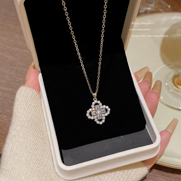 Women's Titanium Steel Copper Microinlaid Zircon Ginkgo Leaf Pendant Necklace With Diamond Design