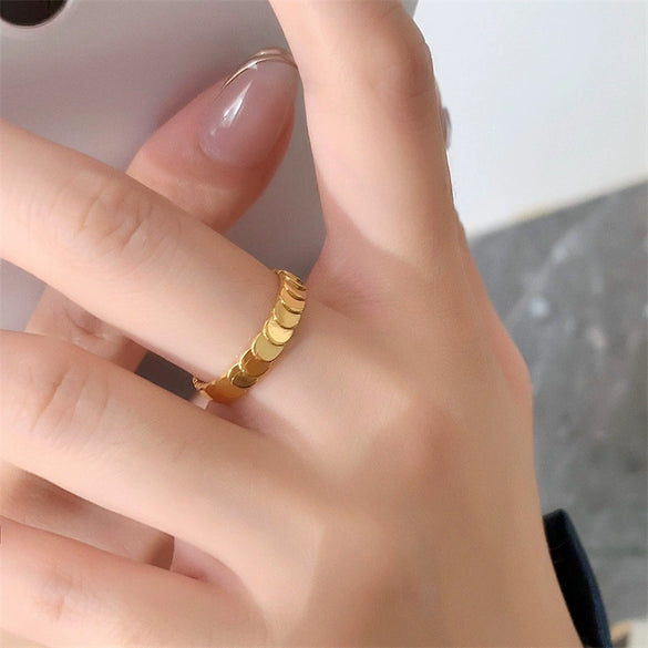 Women's Titanium Steel Fish Scale Ring With Wave Pattern And Electroplated Design Fashion Sparkling Jewelry
