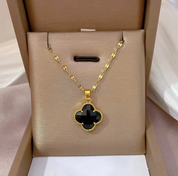 Women's Titanium Steel Fourleaf Clover Mixed Gem Inlay Electroplated Light Luxury Necklace