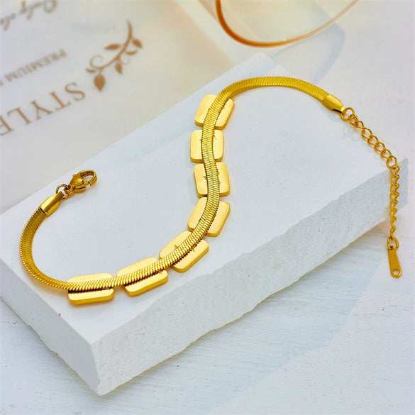 Women's Titanium Steel Geometric Blade Chain Square Bracelet With Electroplating