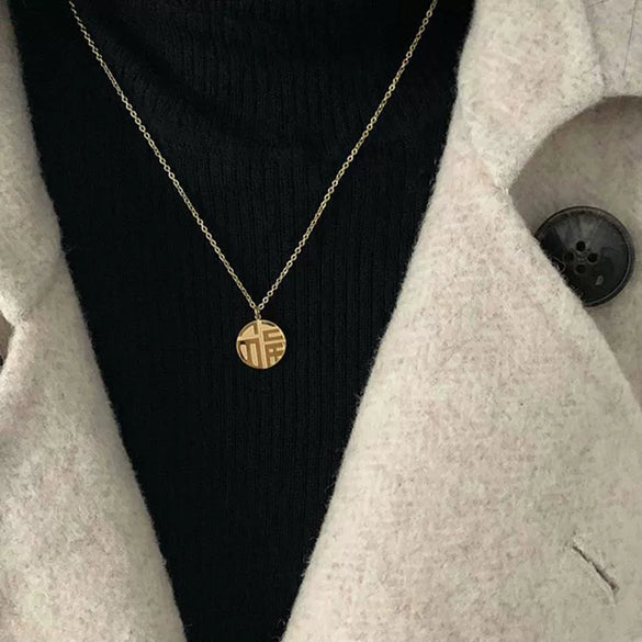 Women's Titanium Steel Geometric Cross Chain Necklace With 18K Gold Plated Electroplating Light Luxury Style