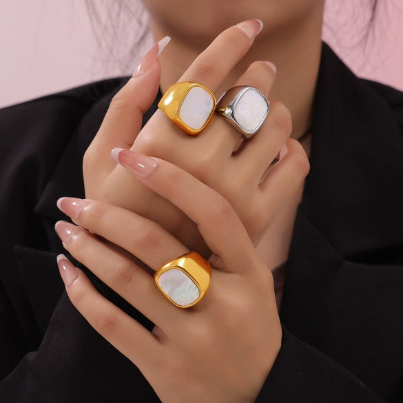 Women's 316L Stainless Steel Geometric Light Luxury Wide Pasta Finger Ring Inlaid With White Fritillary Design Goldplated Open Ring With Diamond Treatment