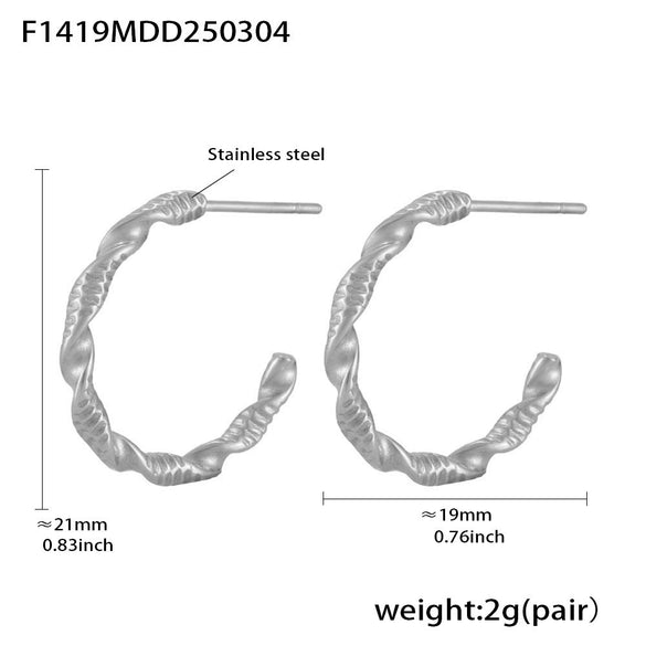 Women's Titanium Steel Geometric Pattern Cshaped Earrings With Electroplating And Cold Simple Style