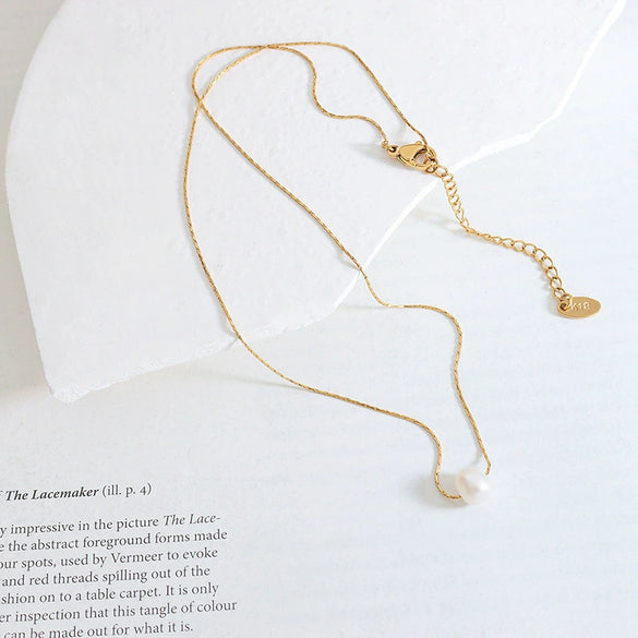 Women's Titanium Steel Geometric Pendant Necklace With Freshwater Pearl And Electroplated Finish Simple Natural Style