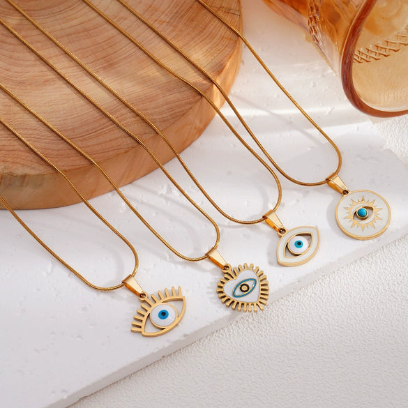 Women's Titanium Steel Geometric Snake Bone Chain Clavicle Necklace With Electroplating Treatment