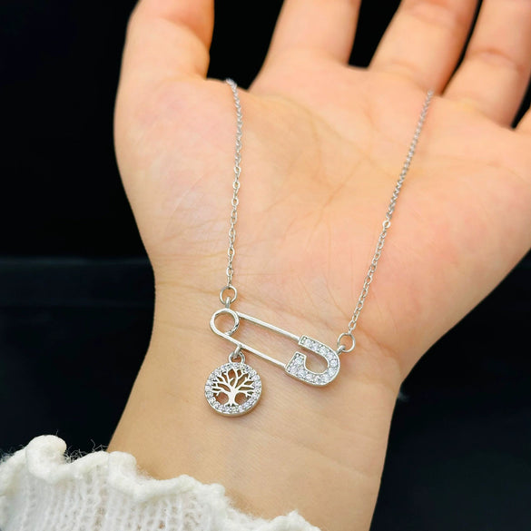 Women's Titanium Steel Heart Shape Light Luxury Geometric O Chain Clavicle Chain Jewelry With Diamond Tree Pin
